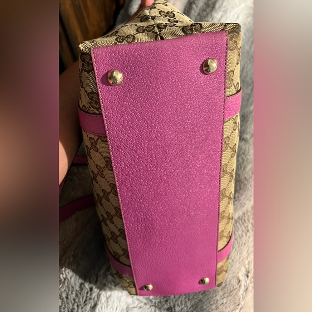 🔥🔥SOLD🔥🔥GUCCI GG Abbey Tote - Picture 5 of 9